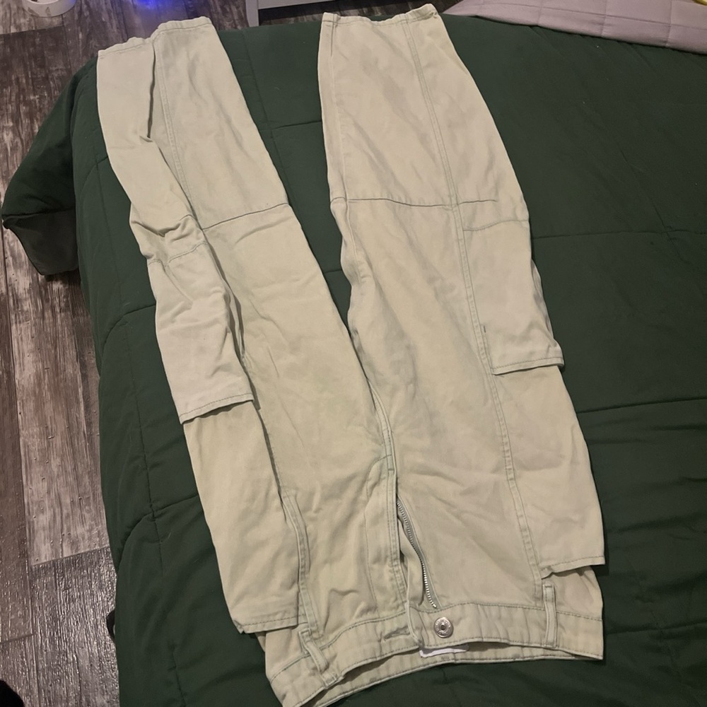 Size 4 Zara sage green Cargo pants